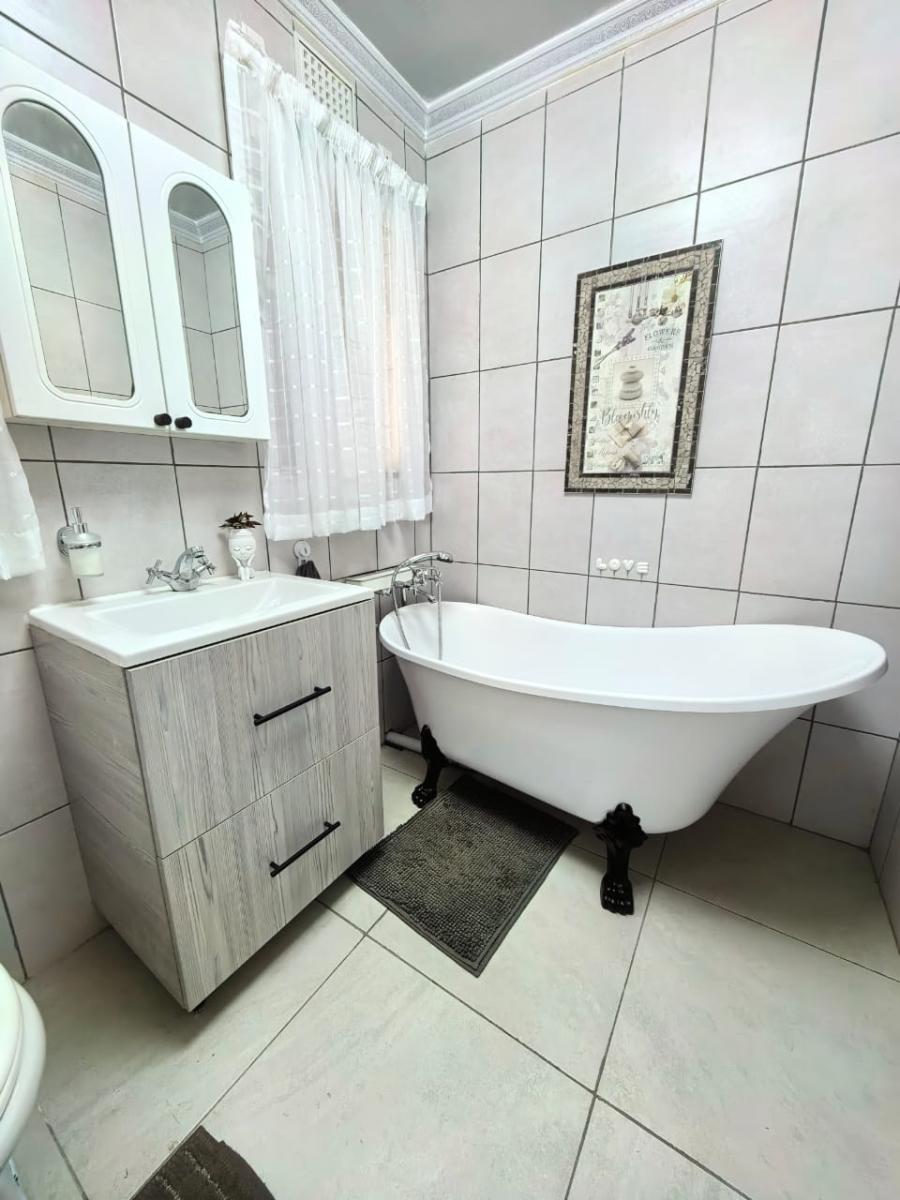 4 Bedroom Property for Sale in Sasolburg Ext 10 Free State